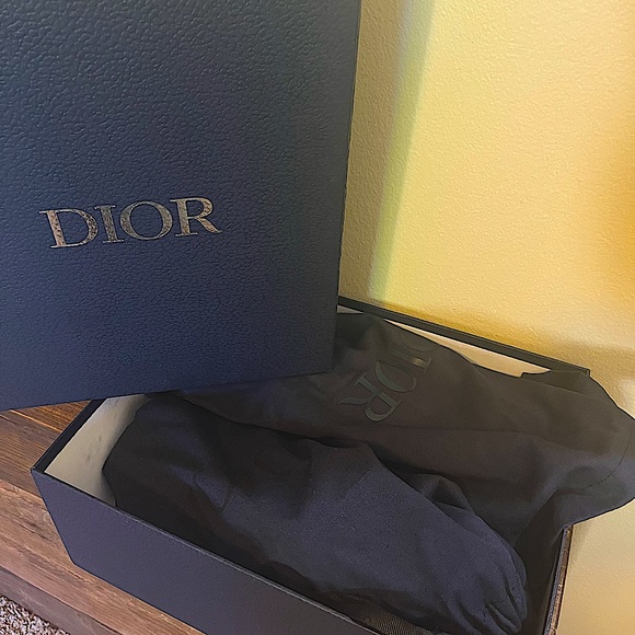 New in original box. Never worn. - Picture 2 of 2